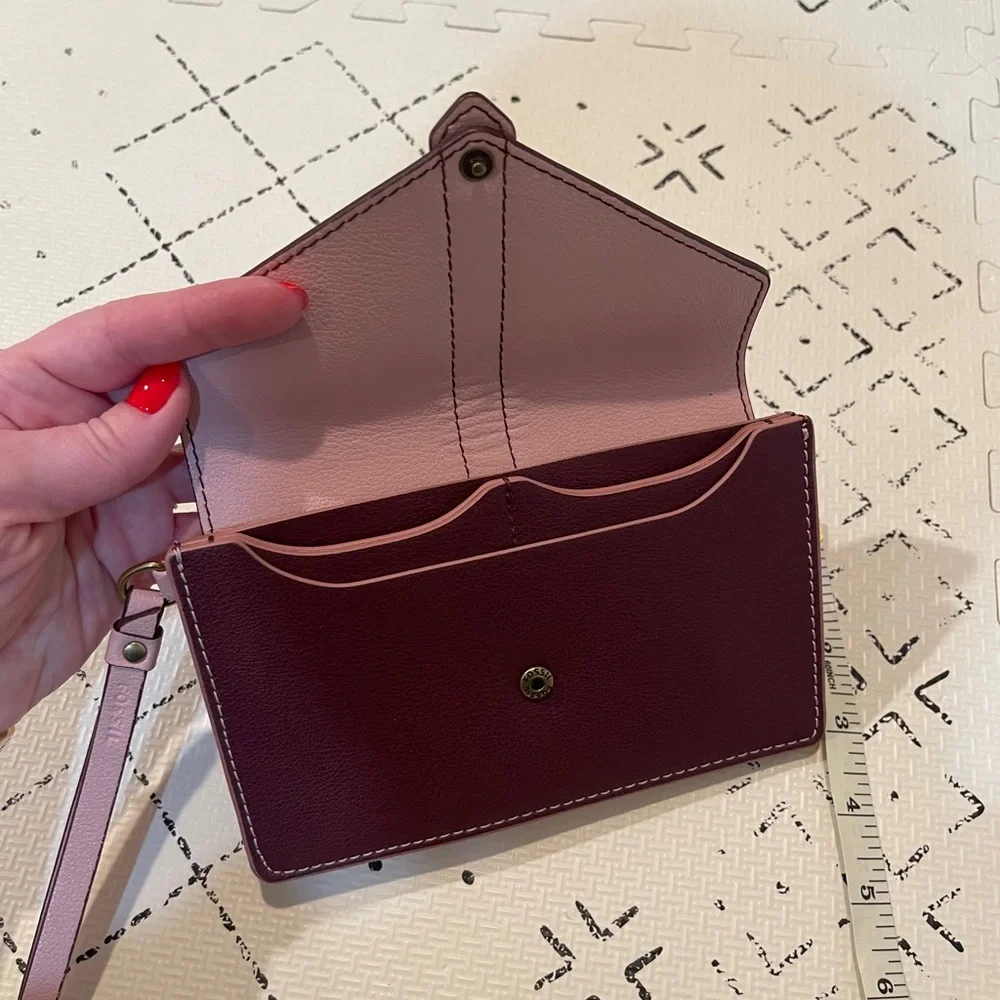 Fossil Sophia wallet/ wristlet in‎ purple